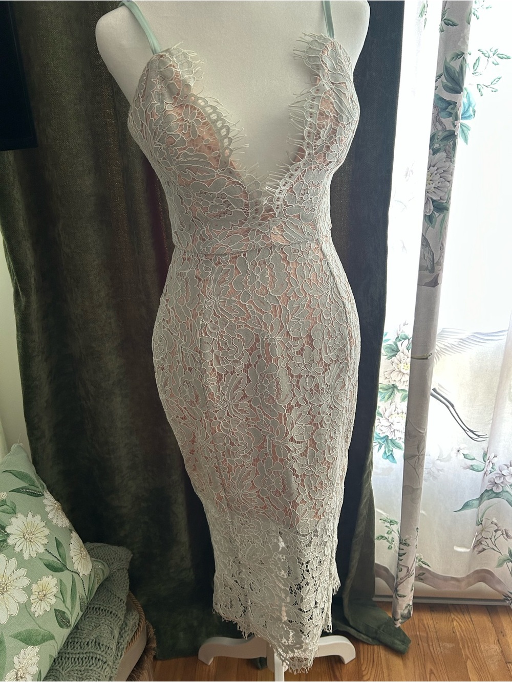 Lace Sheath Midi Dress in Light blue - Elegant Women's Dress